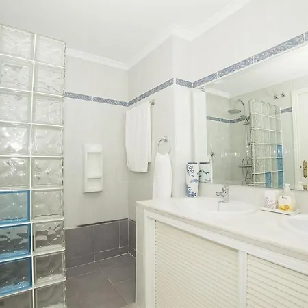 Deluxe Penthouse Costa Lago