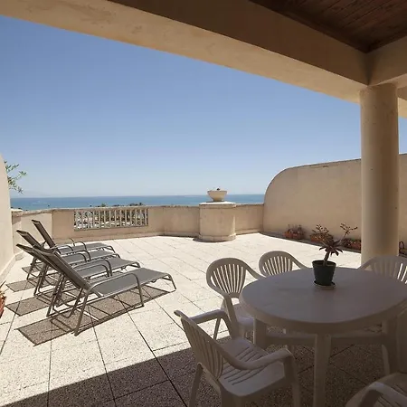 Deluxe Penthouse Costa Lago *